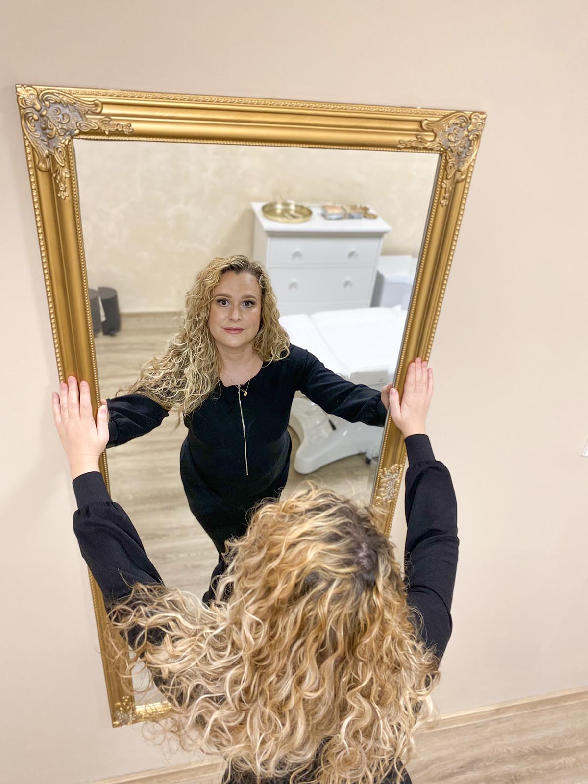 Veronika Vlková - řasy a obočí - PMU