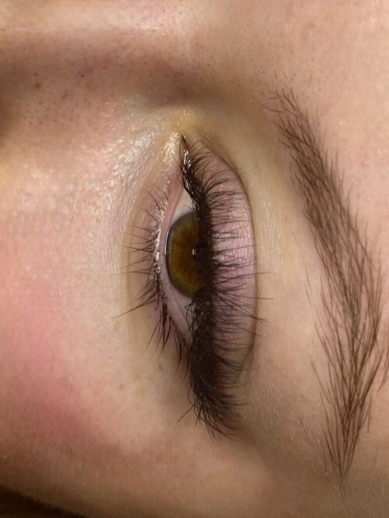 Veronika Vlková - řasy a obočí - PMU